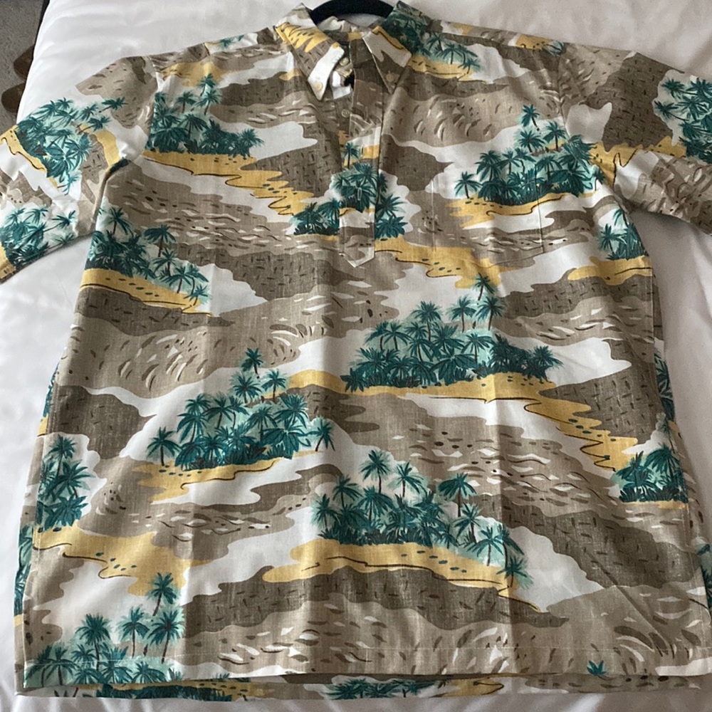 Mens Large Classic fit Reyn Spooner button up shirt